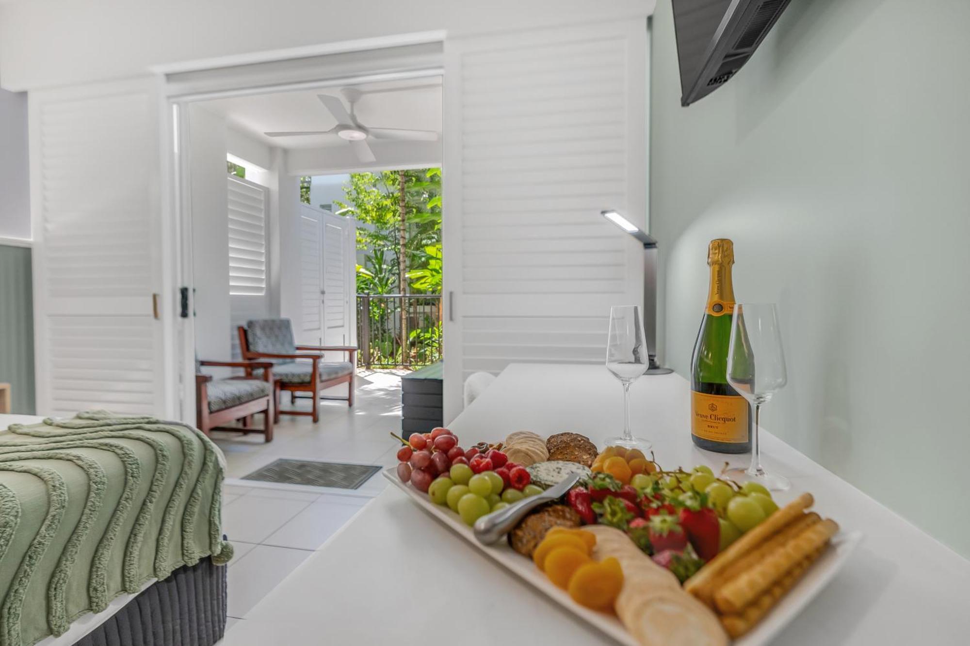 Elysium Private Apartments At Beach Club & Spa 팜코브 외부 사진
